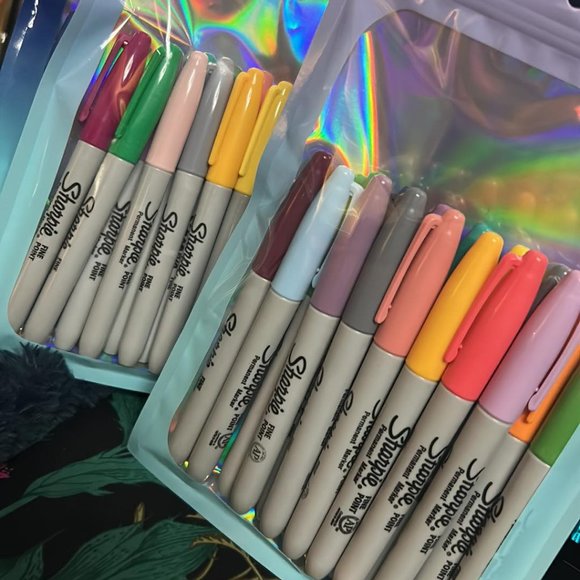 Sharpie Fine Point Markers (16) - 11 pouches available - Picture 2 of 6